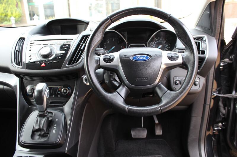 FORD KUGA