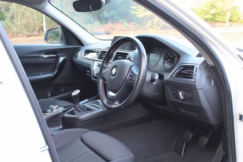 BMW 1 SERIES