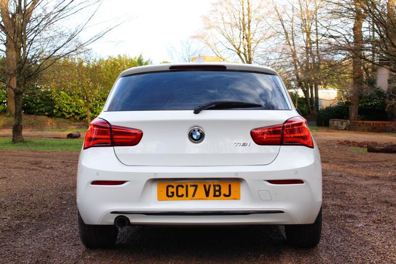 BMW 1 SERIES