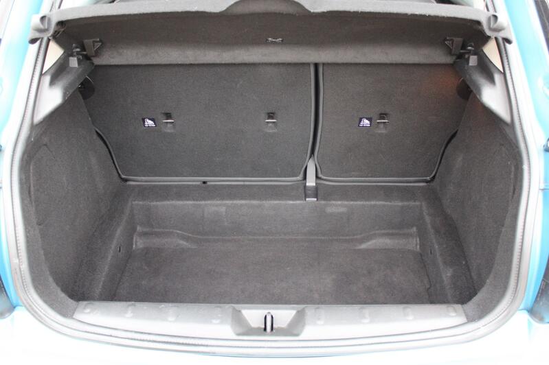 MINI HATCH