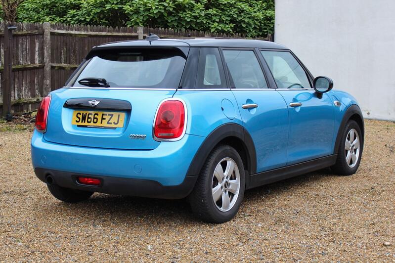 MINI HATCH