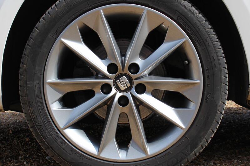 SEAT IBIZA
