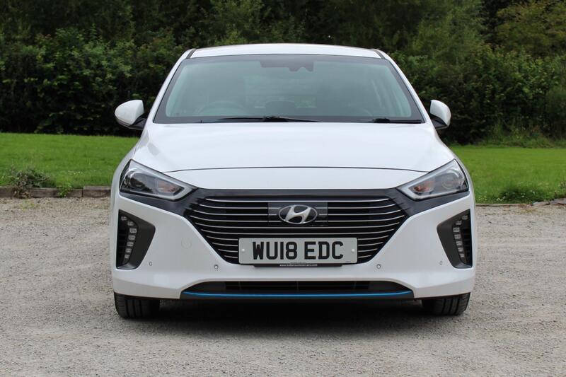 View HYUNDAI IONIQ 1.6 h-GDi Premium SE