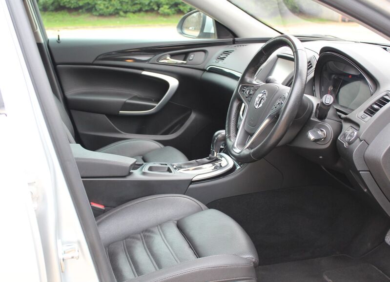 VAUXHALL INSIGNIA