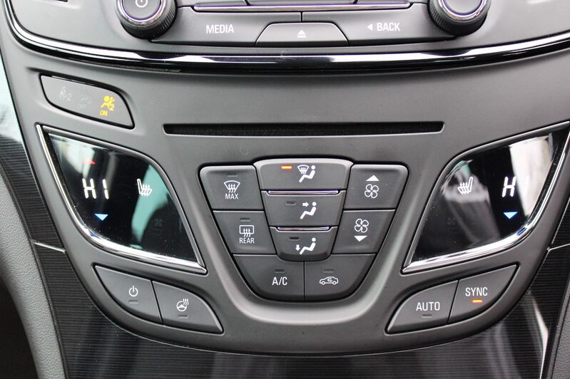 VAUXHALL INSIGNIA