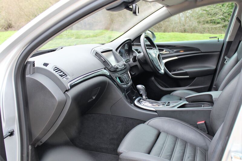 VAUXHALL INSIGNIA