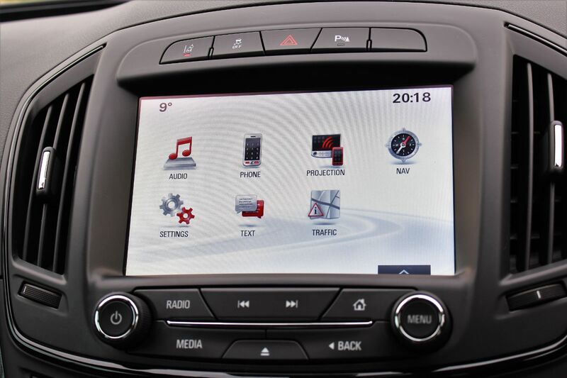 VAUXHALL INSIGNIA