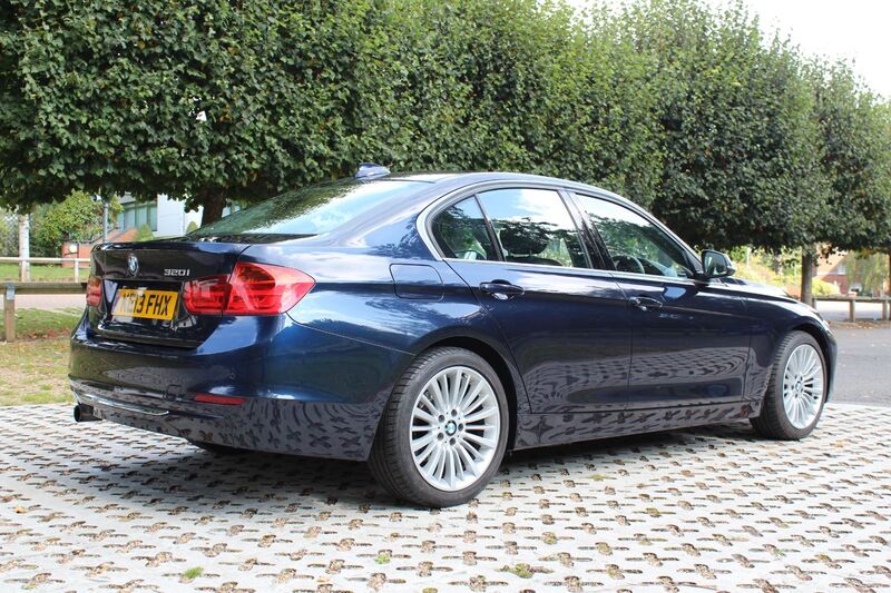 BMW 3 SERIES