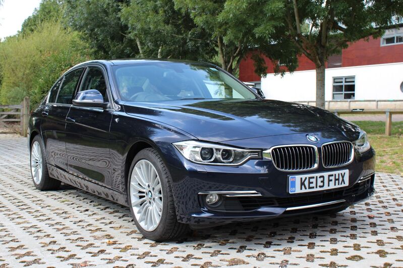 View BMW 3 SERIES 320I LUXURY