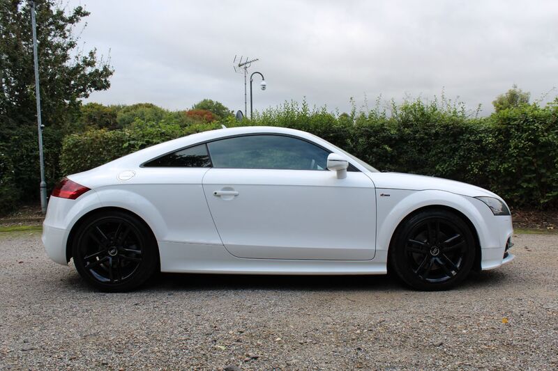 AUDI TT