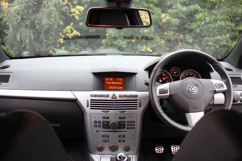 VAUXHALL ASTRA