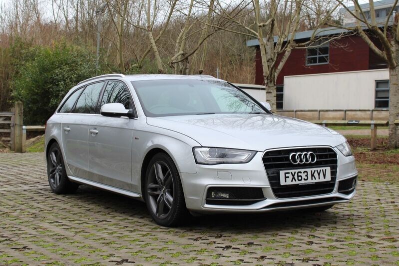 View AUDI A4 AVANT TDI S LINE