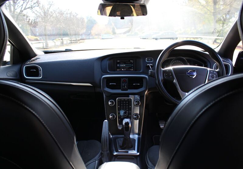 VOLVO V40