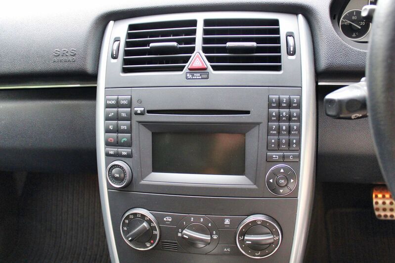 MERCEDES-BENZ B CLASS