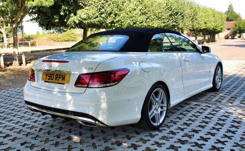MERCEDES-BENZ E CLASS