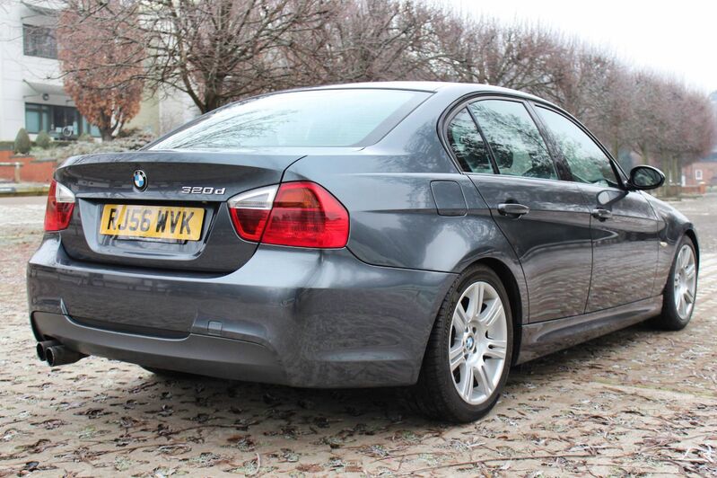 BMW 3 SERIES