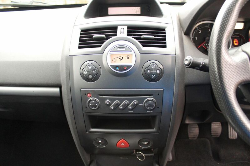 RENAULT MEGANE