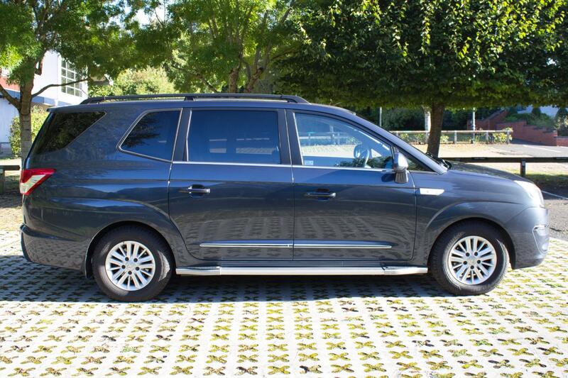 SSANGYONG RODIUS TURISMO