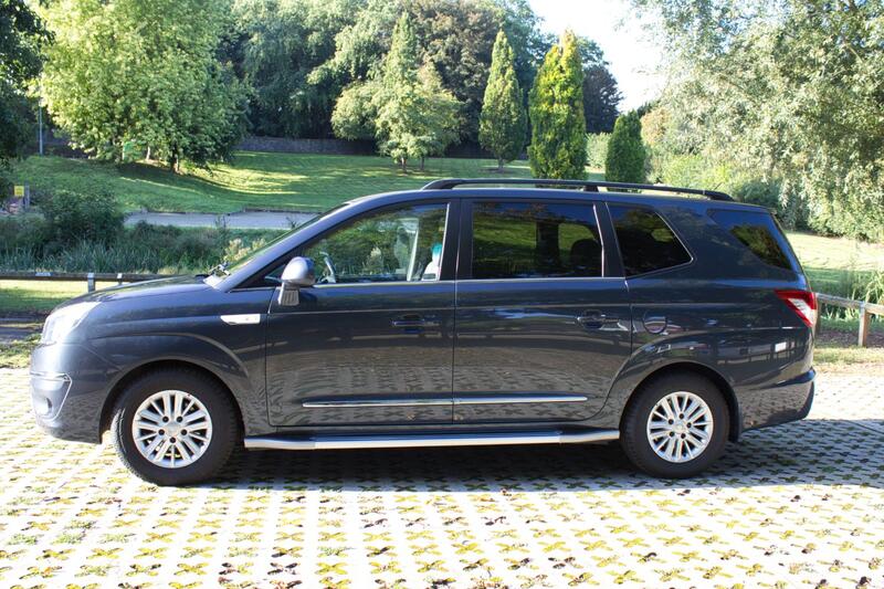 SSANGYONG RODIUS TURISMO